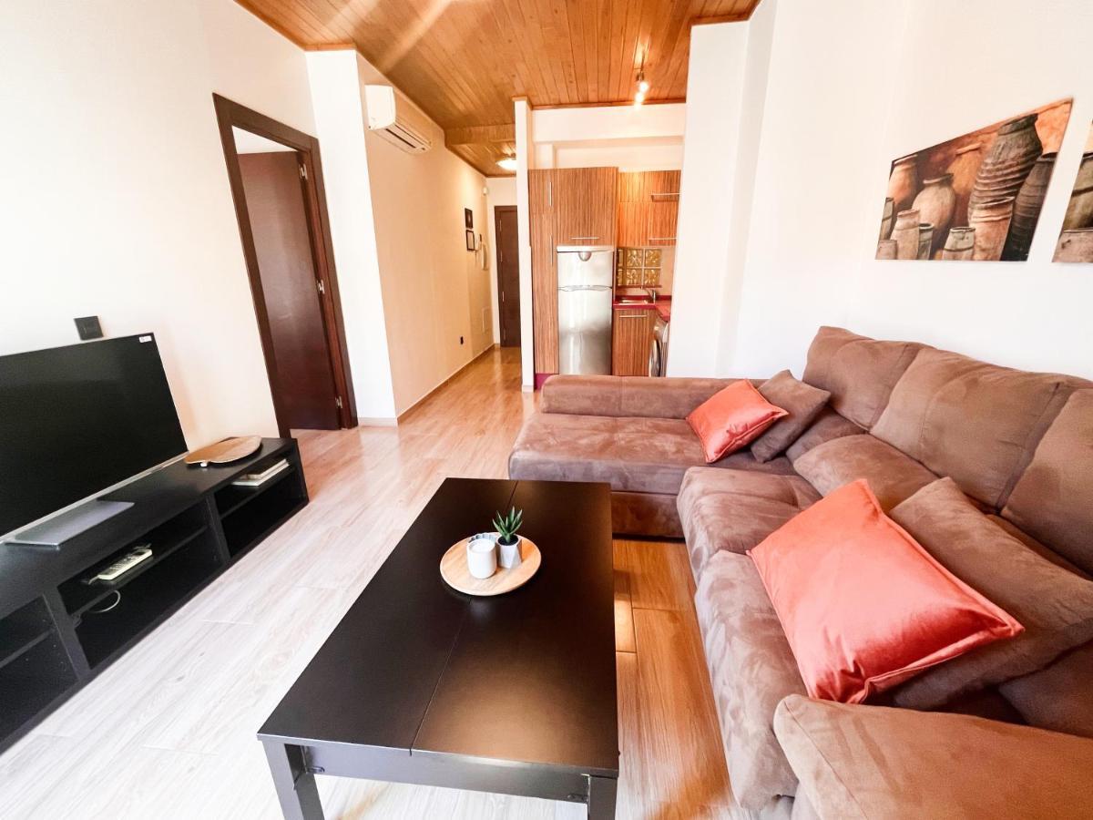 Homely Malaga Carreteria Con Piscina Eksteriør bilde