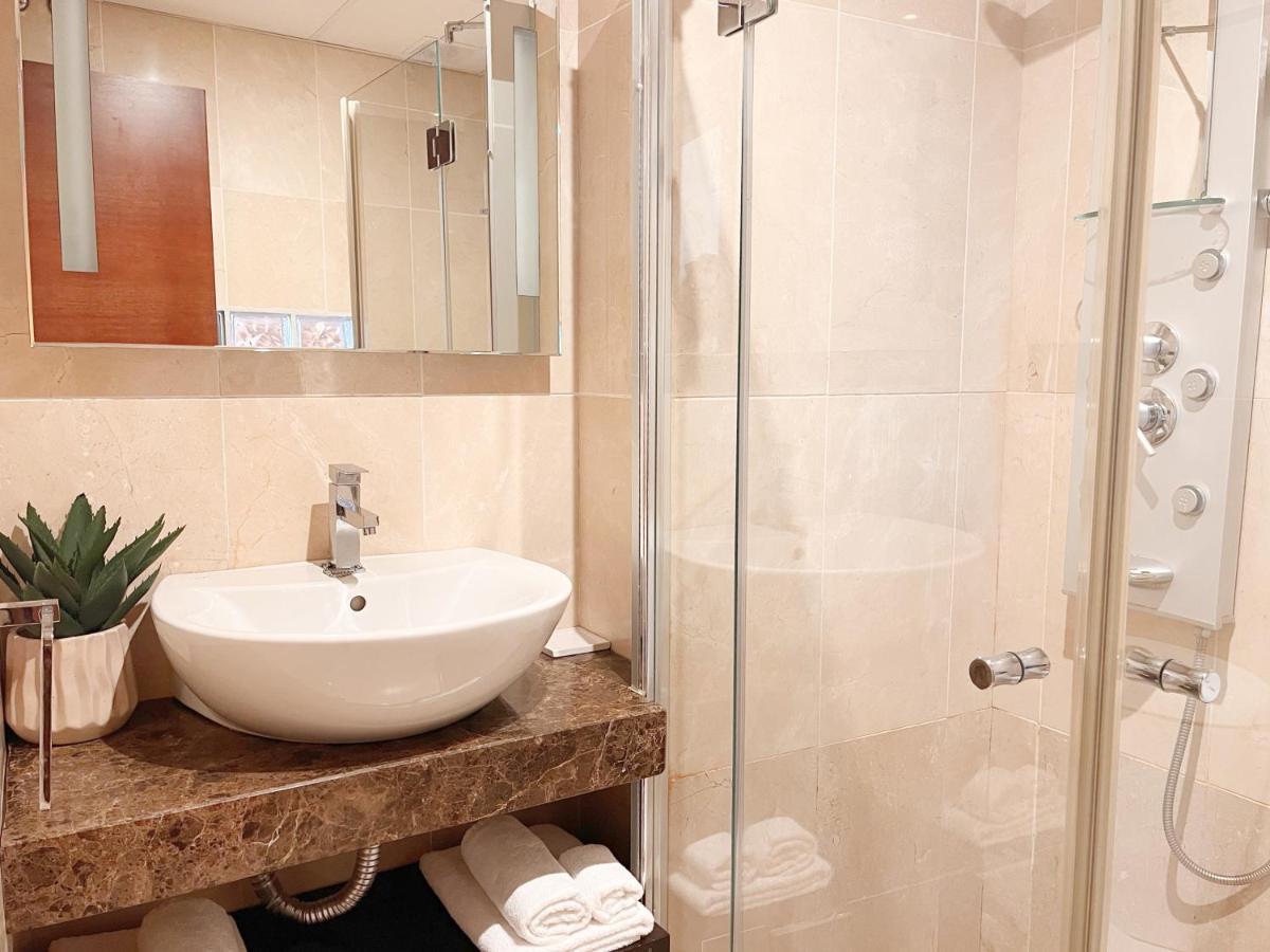 Homely Malaga Carreteria Con Piscina Eksteriør bilde